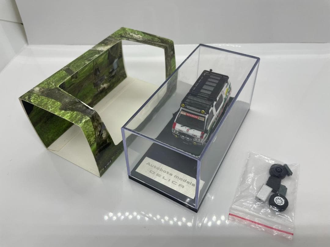 801-330 Autobots 1/64 三菱 デリカ #204 三菱石油 - メルカリ