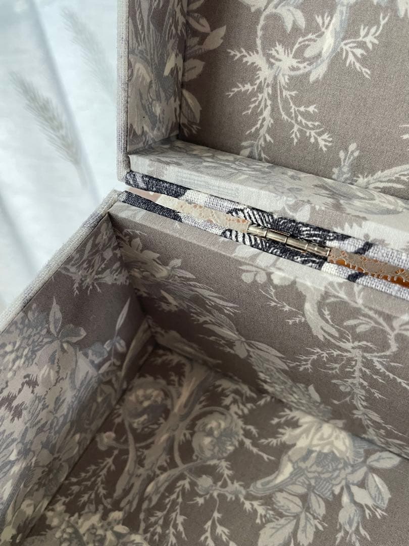 カルトナージュボックス