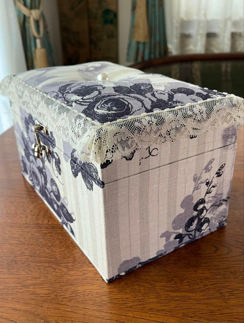 カルトナージュボックス