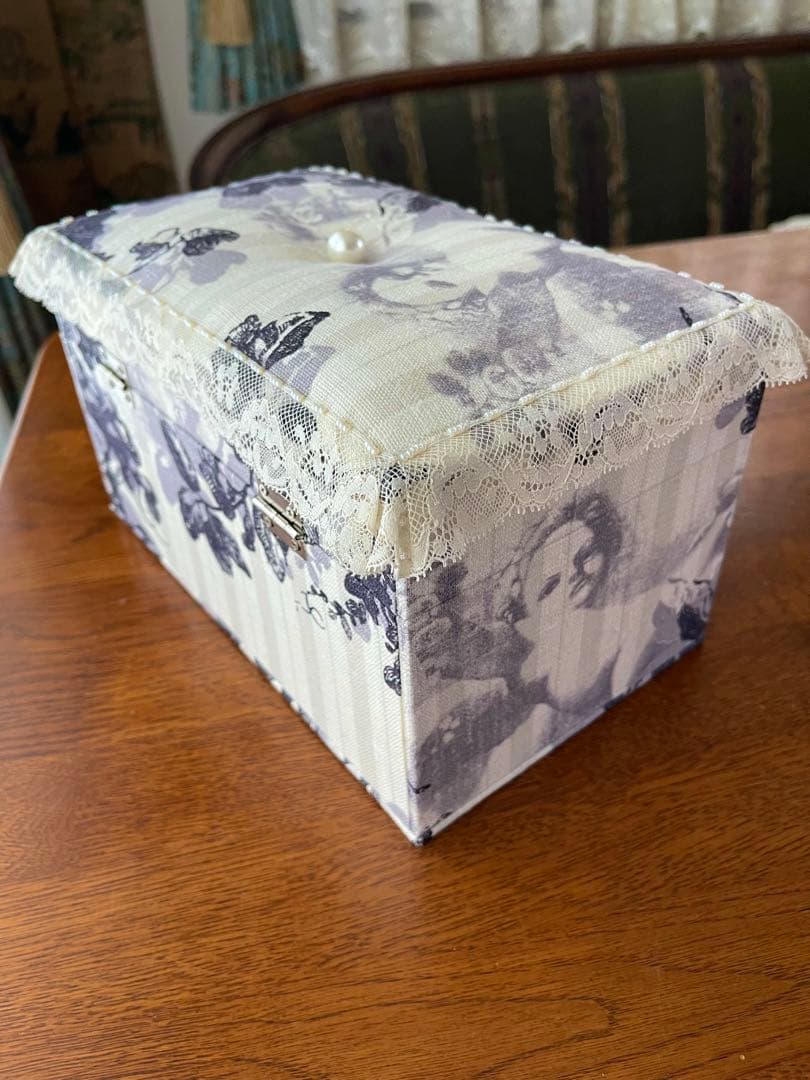 カルトナージュボックス