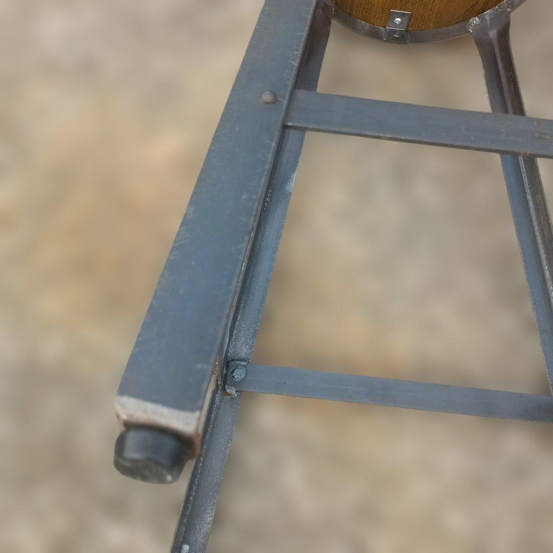 S*y様 5001）円形木製座面のアイアンスツール　ヴィンテージ　インダストリア