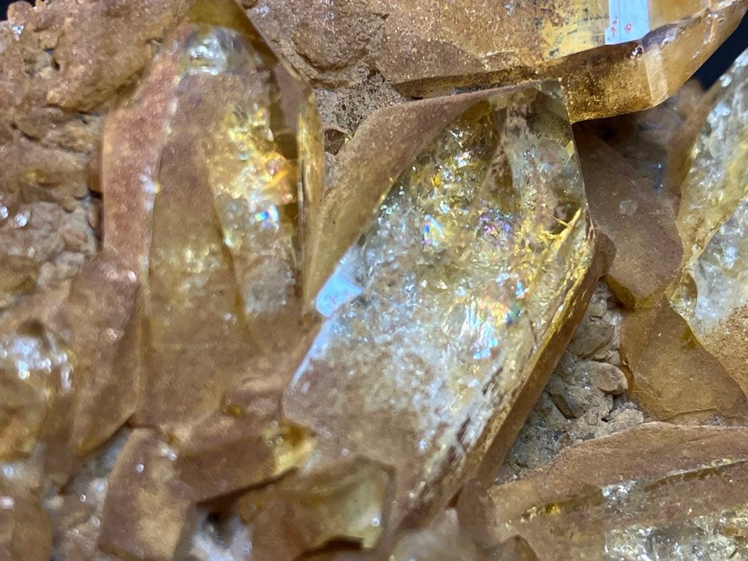 ガネーシュヒマール　ヒンドゥン産　高透明度　ゴールデンヒーラー　虹 627g