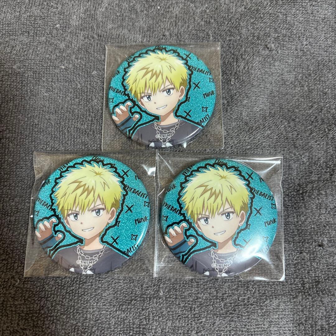 メダリスト カラオケの鉄人 グリッター缶バッジ 鴗鳥理凰 - メルカリ