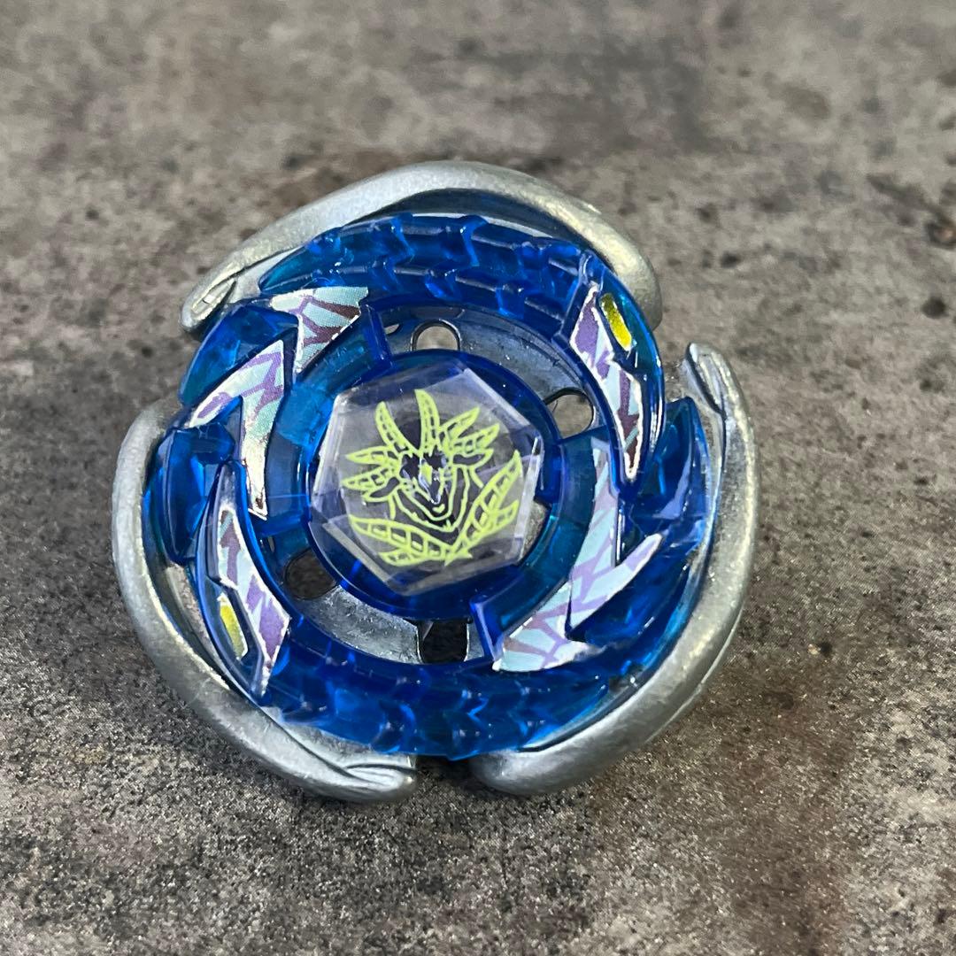 メタルファイト ベイブレード スクリューカプリコーネ90MF - メルカリ