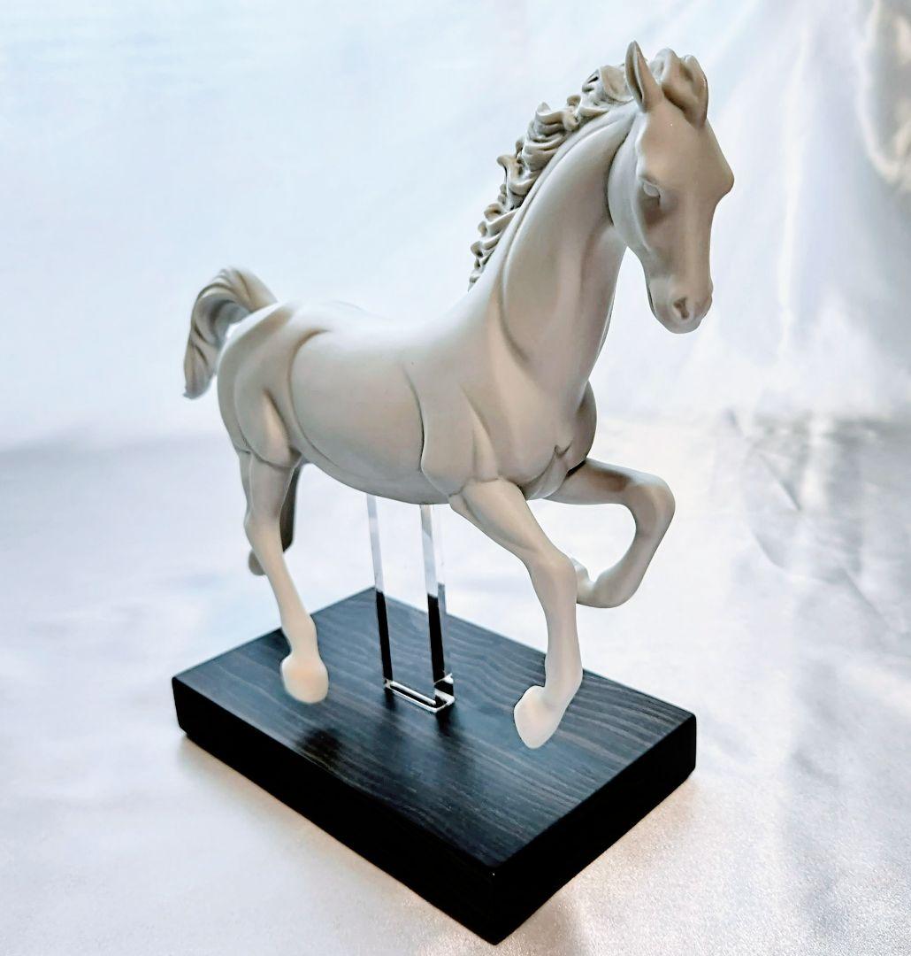 リヤドロ　フィギュリン《ギャロップ　Ⅲ》【白馬　台座付き】No.6956置物