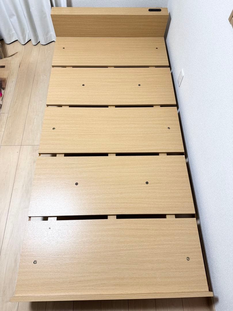 【送料無料✨】北欧ローベッドフレーム シングル コンセント付 簡単組立
