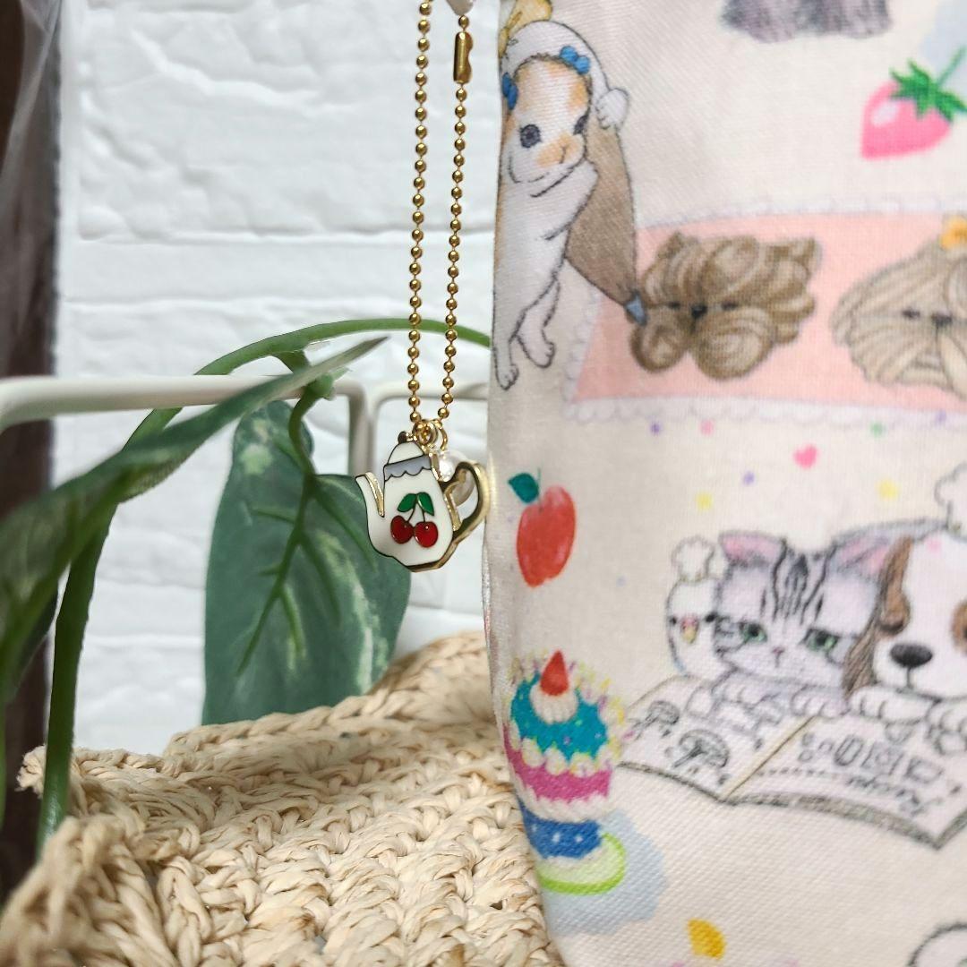 新柄ユキエモンポーチ　限定色　クックキャッツ　オフホワイト　裏地ラミネート