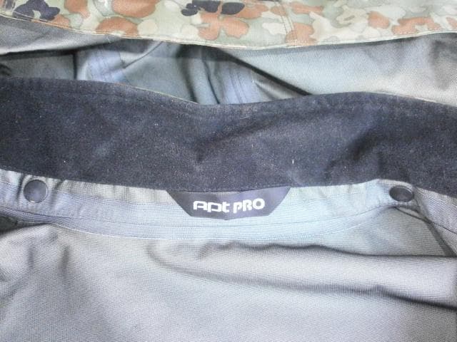 陸上自衛隊　迷彩レインウエア GORE TEX 　サイズLL