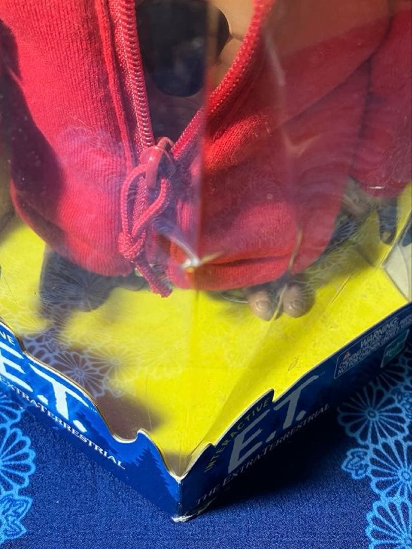 E.T. インタラクティブ フィギュア 赤 タイガーエレクトロニクス社