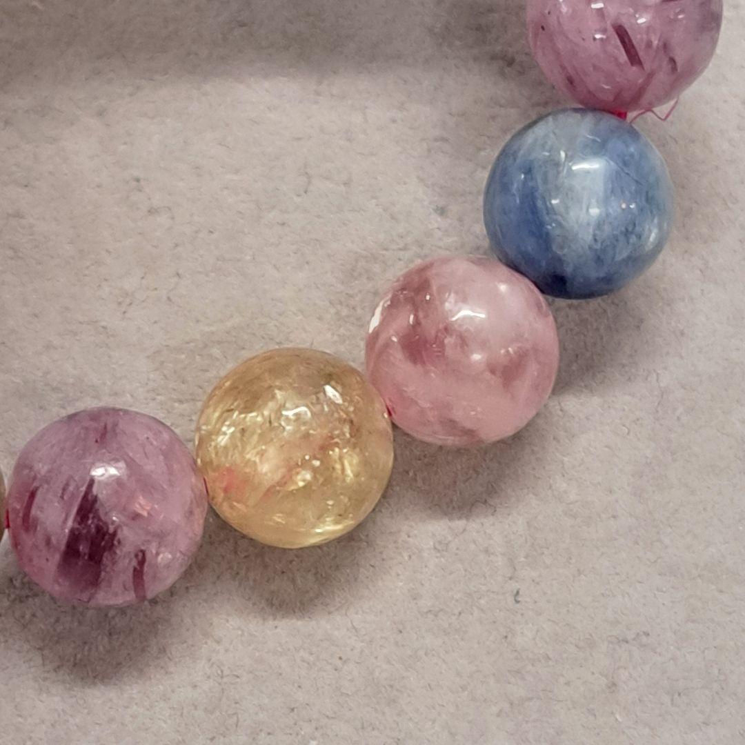 カラフル エメラルドマイカ ブレスレット 天然石ブレスレット - メルカリ