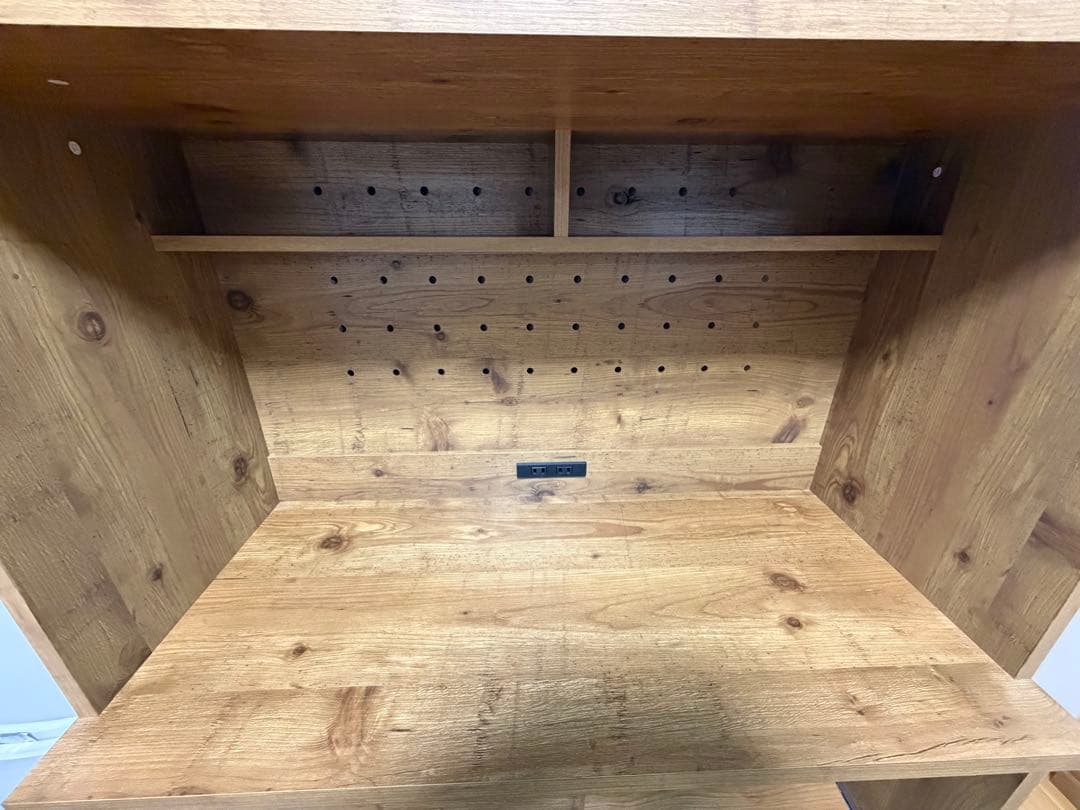 最終お値下げ　食器棚 ガラス扉付き 木目調キッチンボード