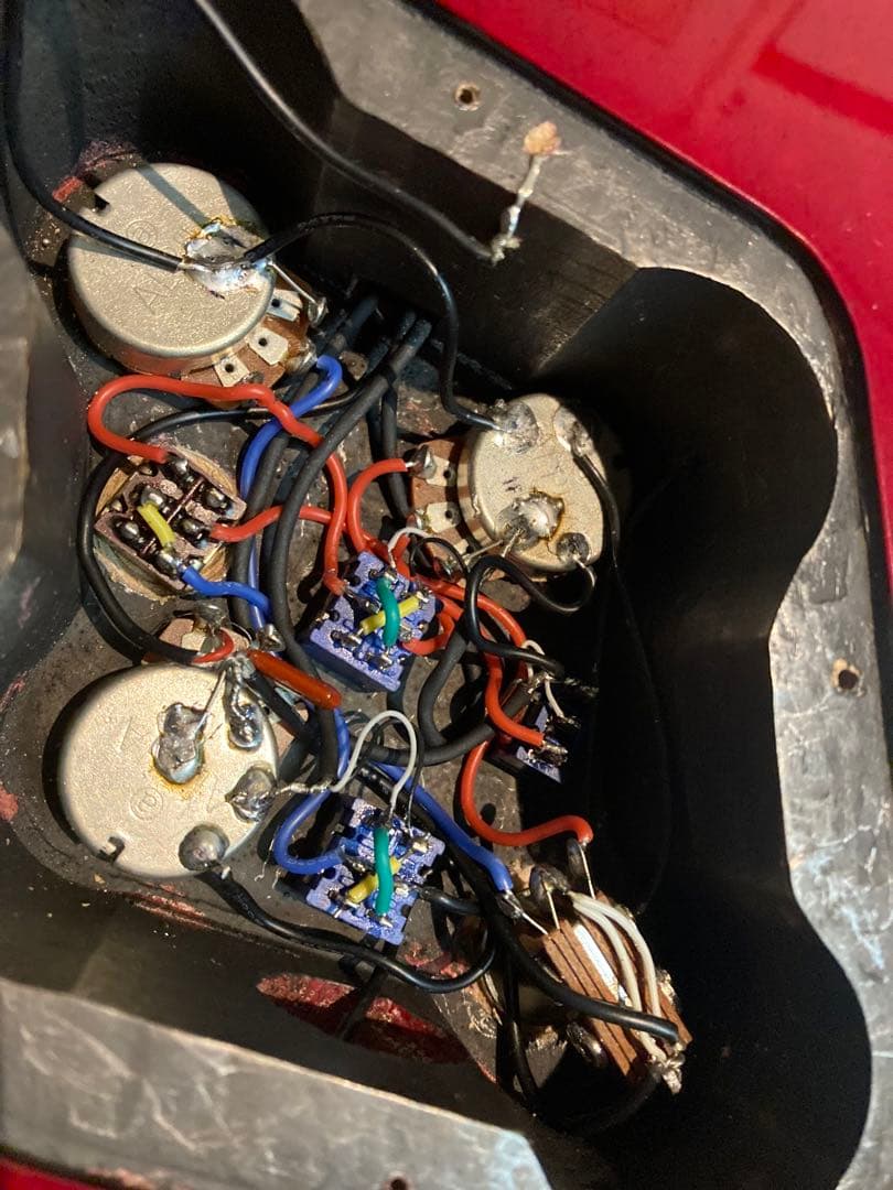 ☆値下 済　☆美品珍品　ピックアップを改造して唯一無二のLP Buskers