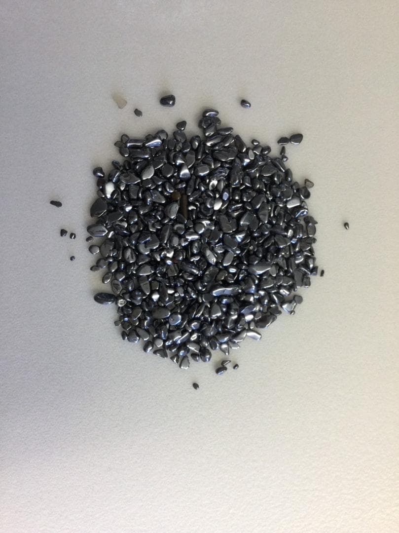 テラヘルツ鉱石を入れたアンクレット 長さ25cm ２本入り 赤色