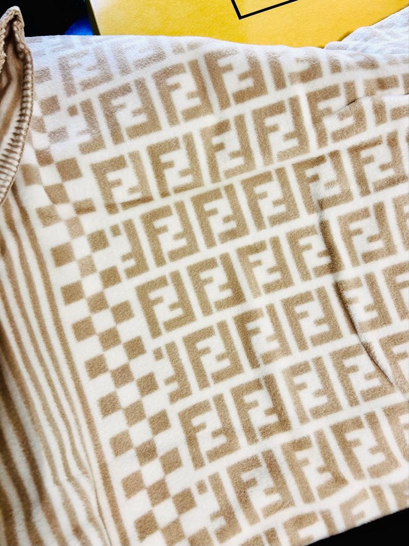 FENDI（フェンディ）ズッカ柄　綿100％　ブランケット／毛布　箱付き