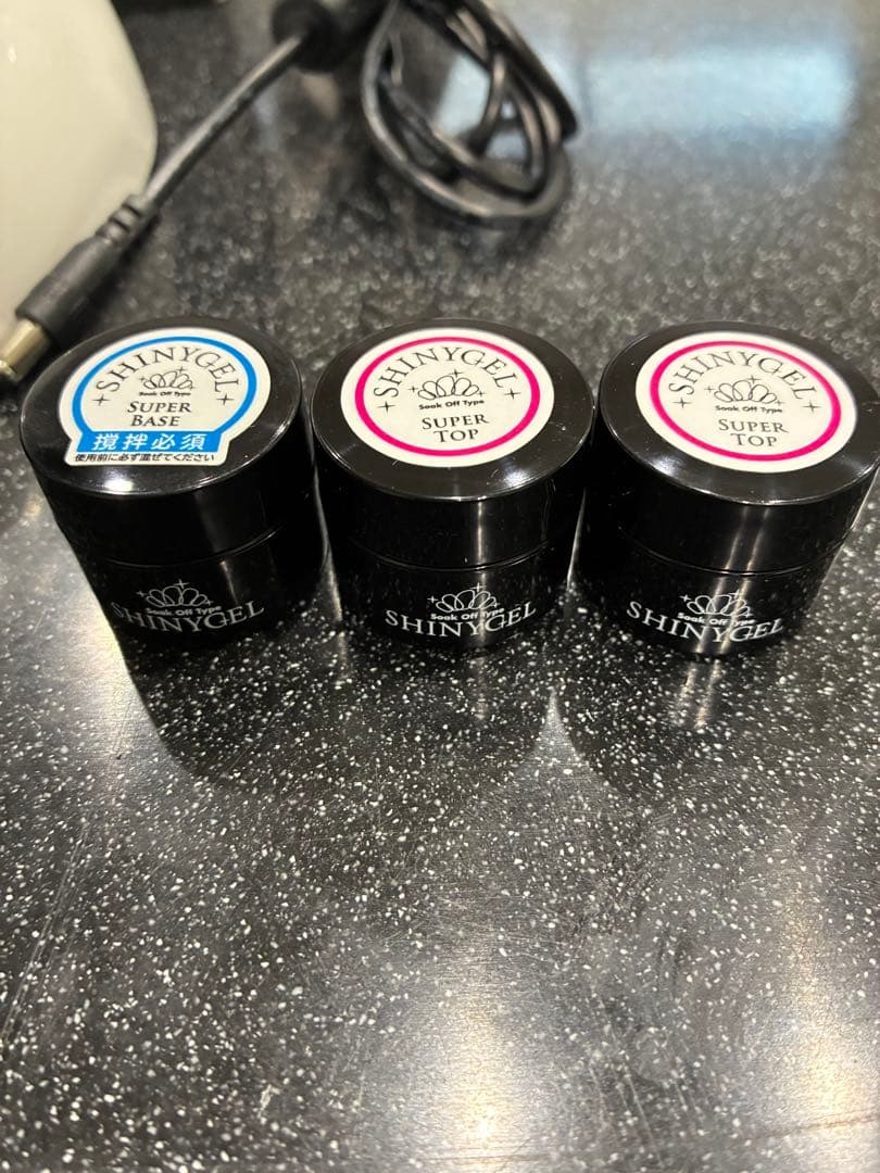 美爪‼️SHINYGEL LEDランプとジェル3色セット