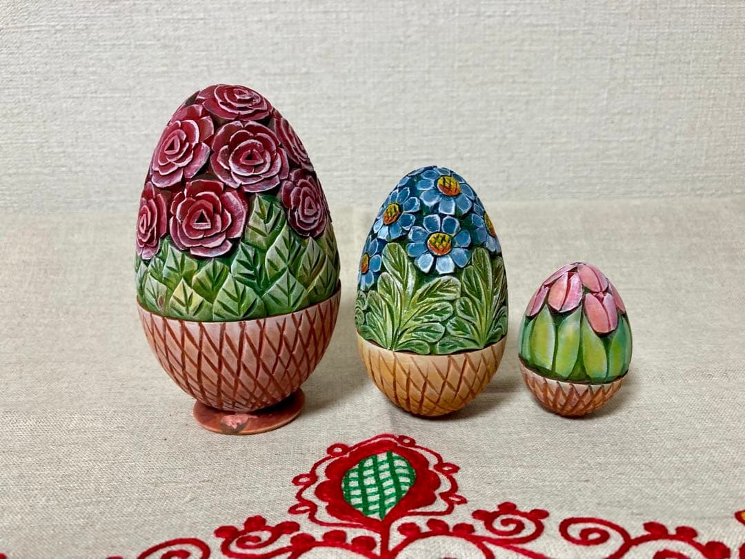 ロシア雑貨☆イースターエッグ型カービングマトリョーシカ(3P)フラワーバスケット