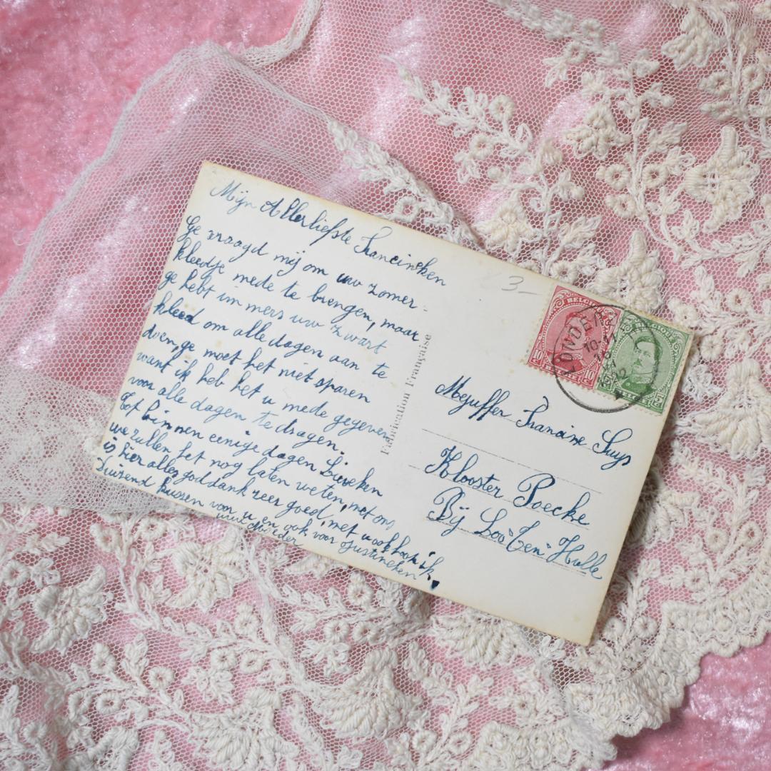 アンティークポストカード お歌のレッスンをする可愛い少女たち2