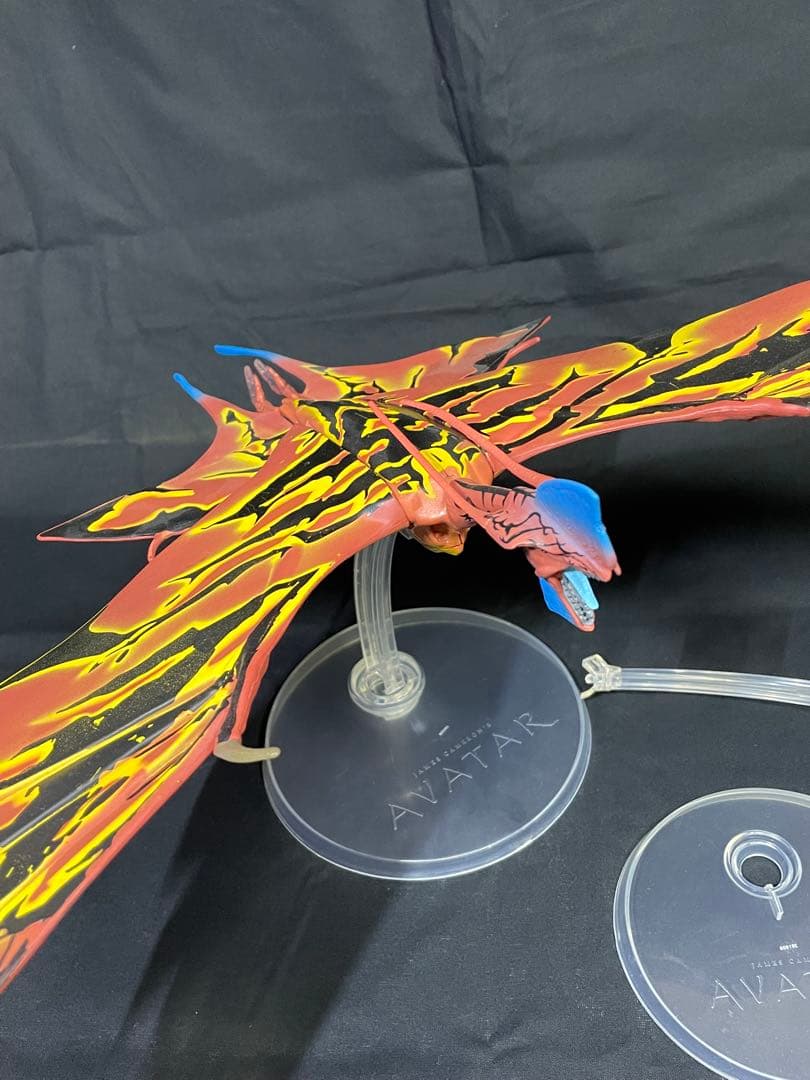 飾り台 発見】アバター アクションフィギュア トルーク ドラゴン