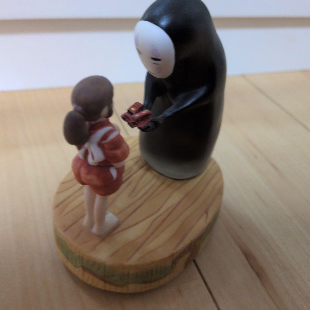 ジブリ作品千と千尋の神隠しオルゴール鳴ります。