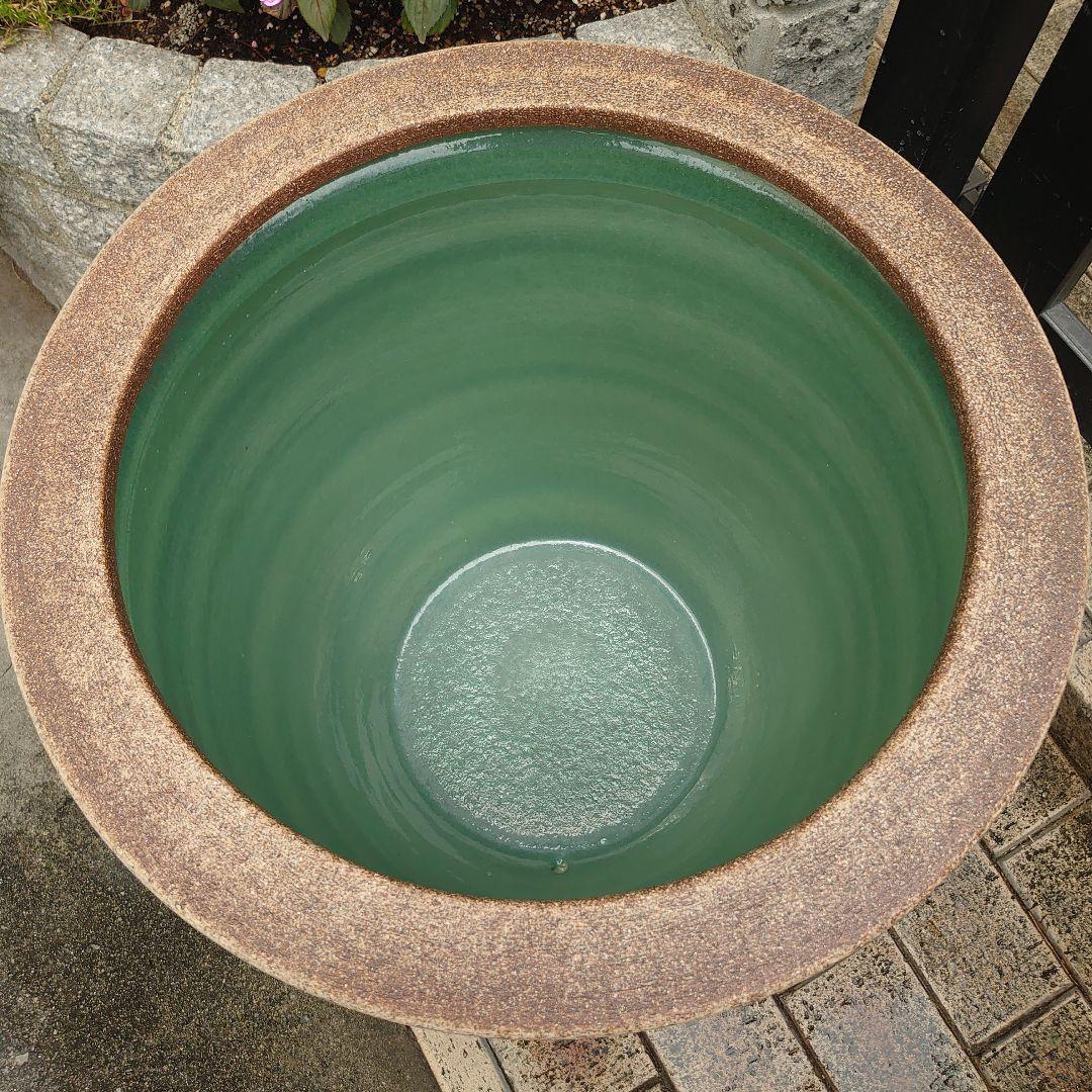 信楽焼　天水鉢　睡蓮鉢　メダカ鉢　　直径56㌢