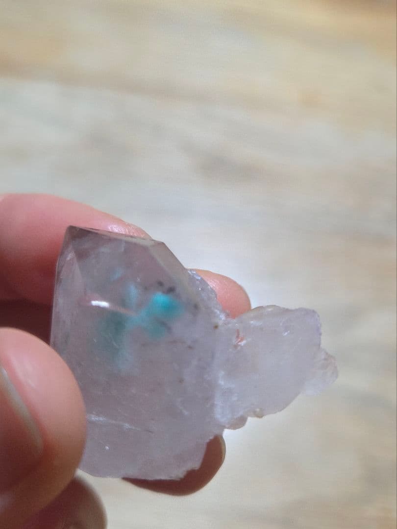 アホー石入り水晶　ajoite in quartz アホーアイト　鉱物　希少石