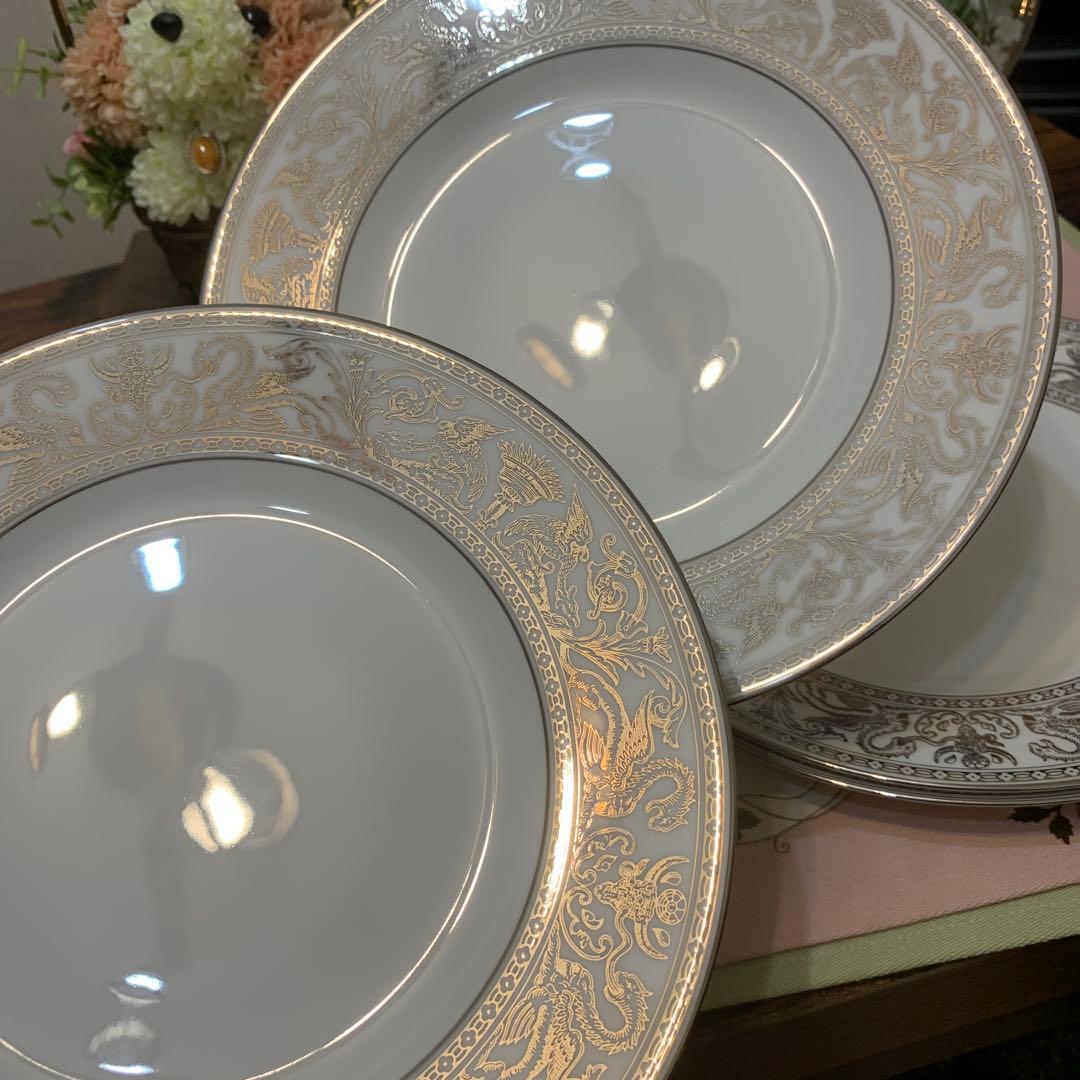 未使用　ウェッジウッド フロレンティーン　プラチナ　20.5cmケーキプレート