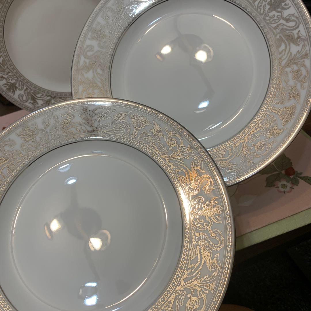 未使用　ウェッジウッド フロレンティーン　プラチナ　20.5cmケーキプレート