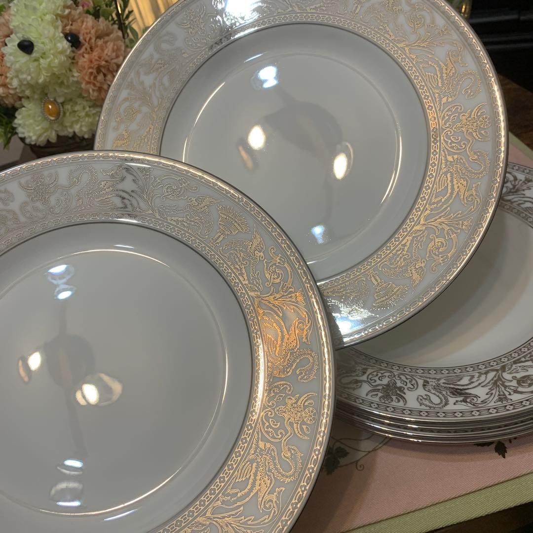 未使用　ウェッジウッド フロレンティーン　プラチナ　20.5cmケーキプレート