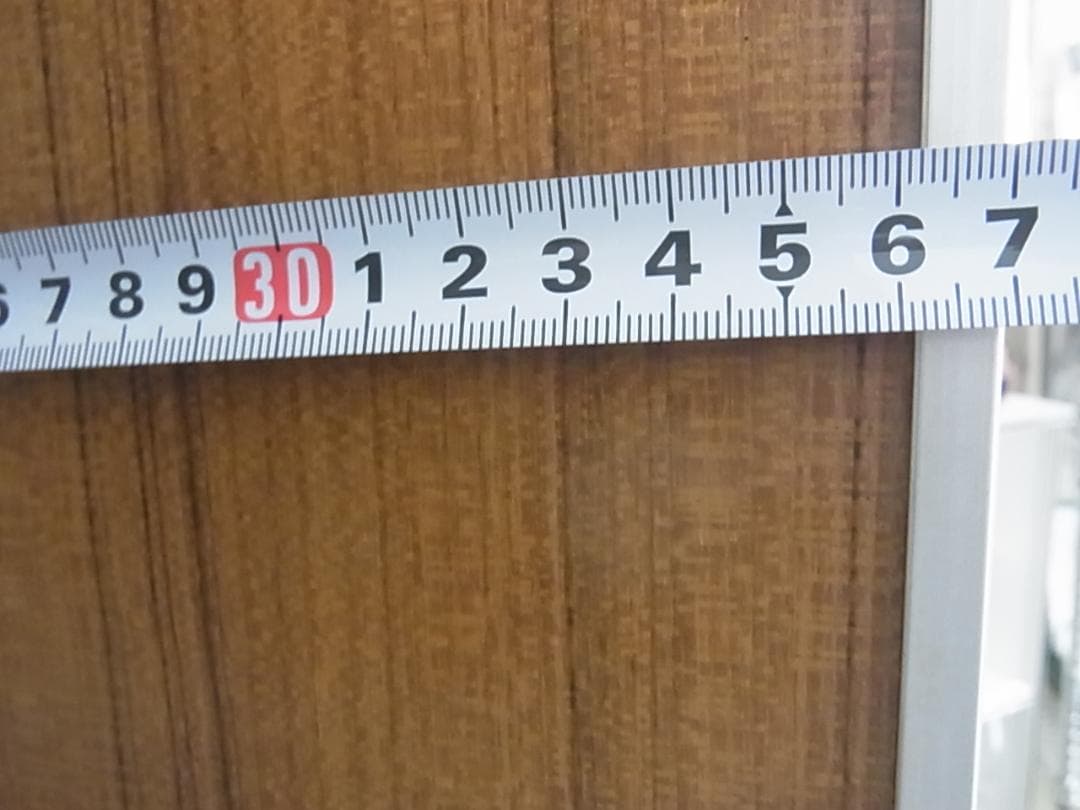 レトロポップ　食器棚　ダブルアーチ窓　木目調　傷や汚れあり