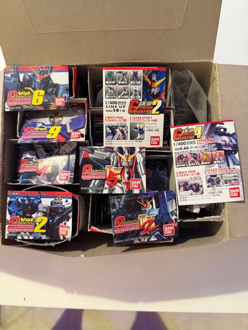 中古1/400 ガンコレ シークレット含む800個以上ミニブック2冊付き