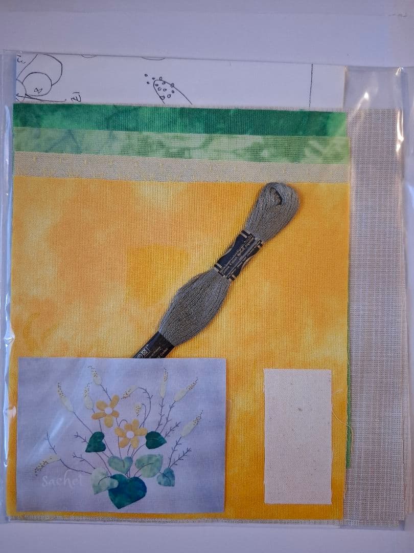 サシェイ　パッチワークタペストリーのキット