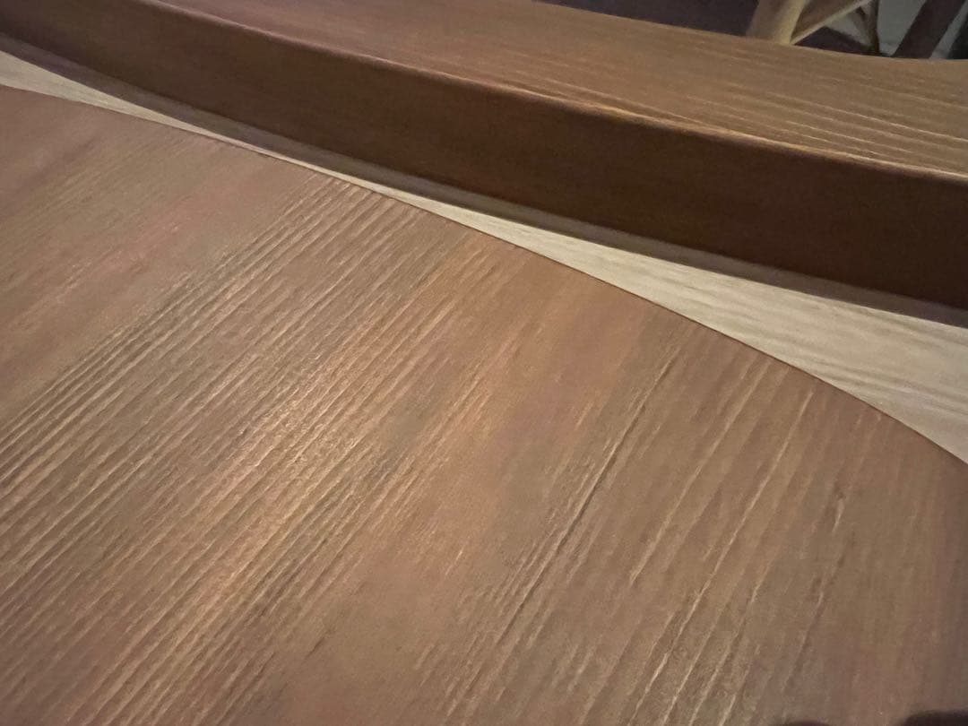 オーバル形状の壁掛け鏡2点セット