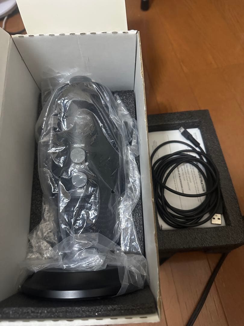 Blue Yeti Blackout USBマイク