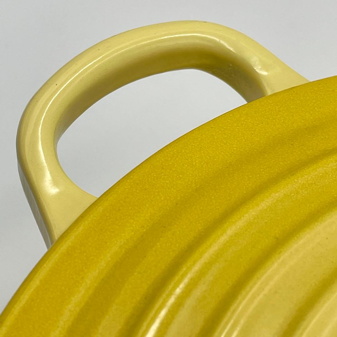 美品　ル・クルーゼ　ココットロンド　22cm イエロー
