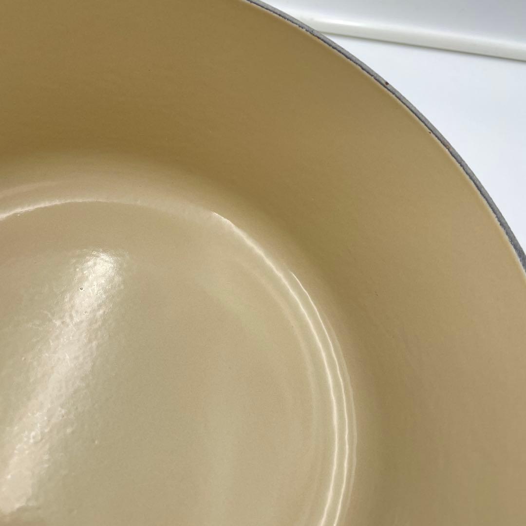 美品　ル・クルーゼ　ココットロンド　22cm イエロー