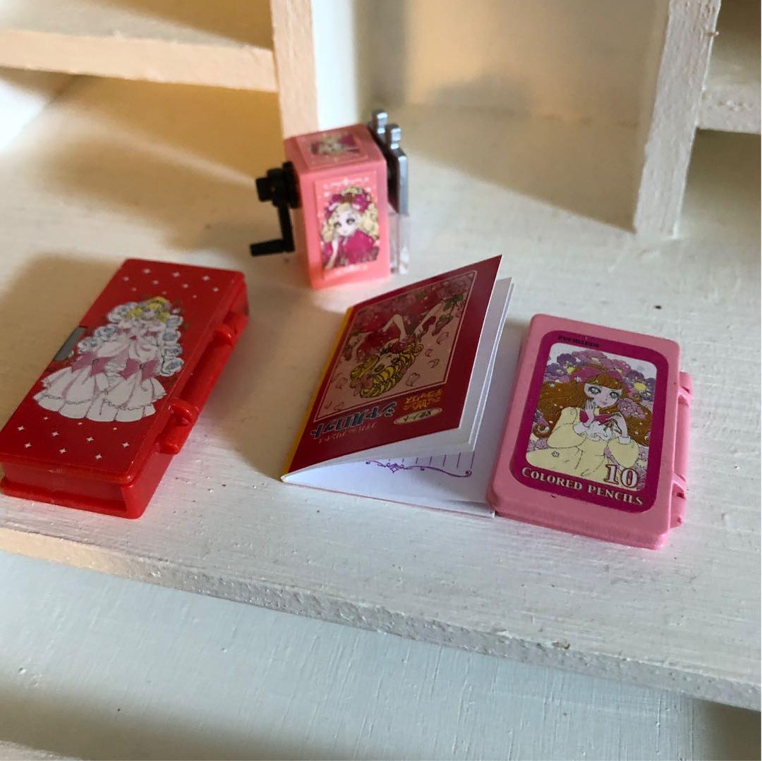 ❤️ブライス用　システムデスク&椅子　ホワイト　姫可愛い❤️文具４点セット付き