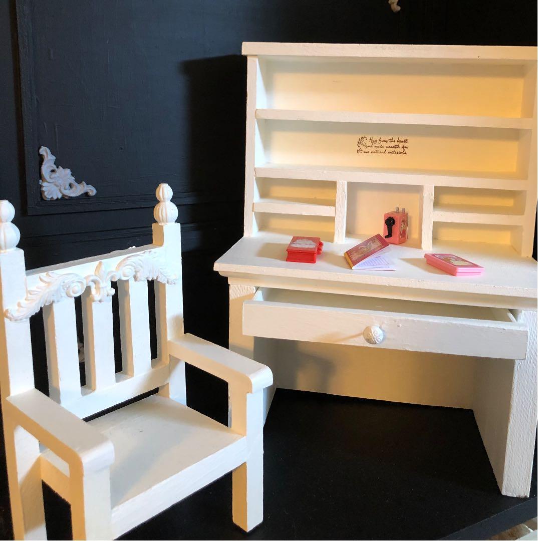 ❤️ブライス用　システムデスク&椅子　ホワイト　姫可愛い❤️文具４点セット付き