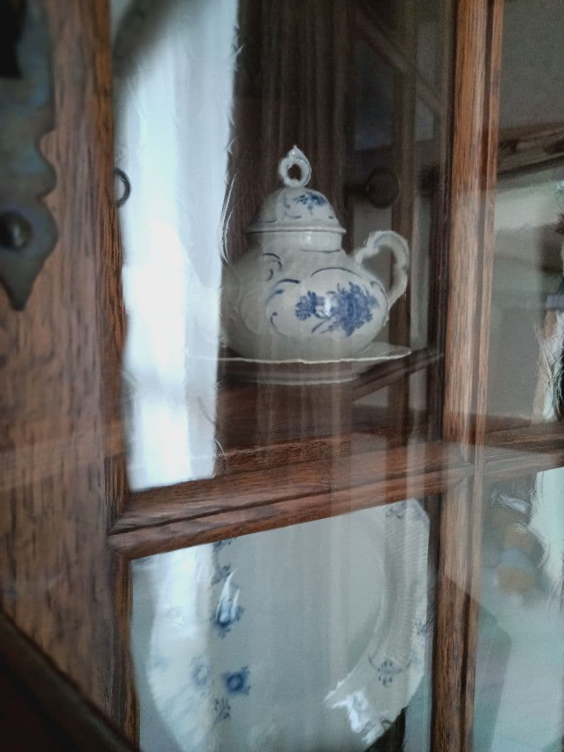 高級オランダ製　クラシック　アンティーク　木製グランドキャビネット　カップボード