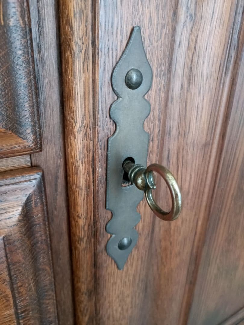 高級オランダ製　クラシック　アンティーク　木製グランドキャビネット　カップボード