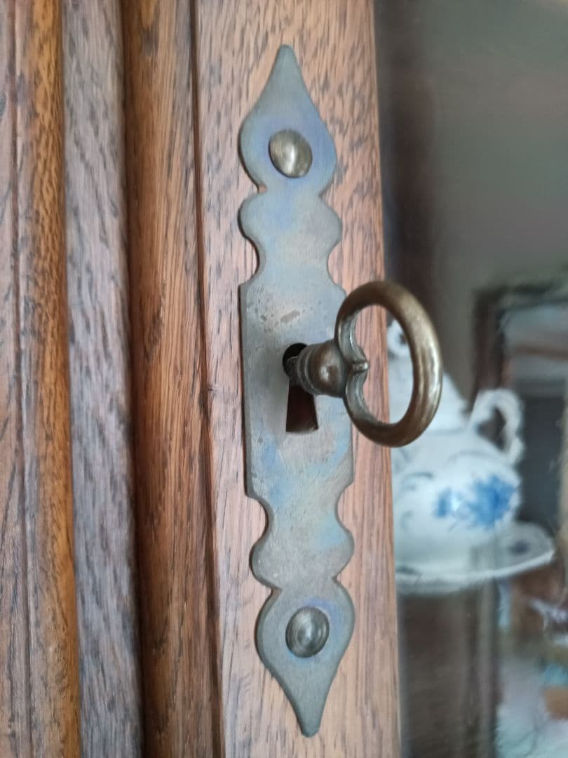 高級オランダ製　クラシック　アンティーク　木製グランドキャビネット　カップボード