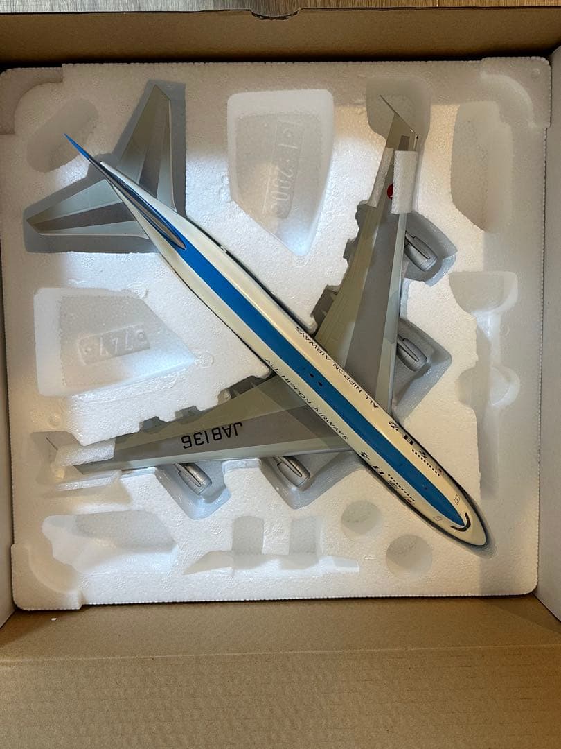 ANA B747SR-100全日空 BBOX 1/200 JA8136 - メルカリ