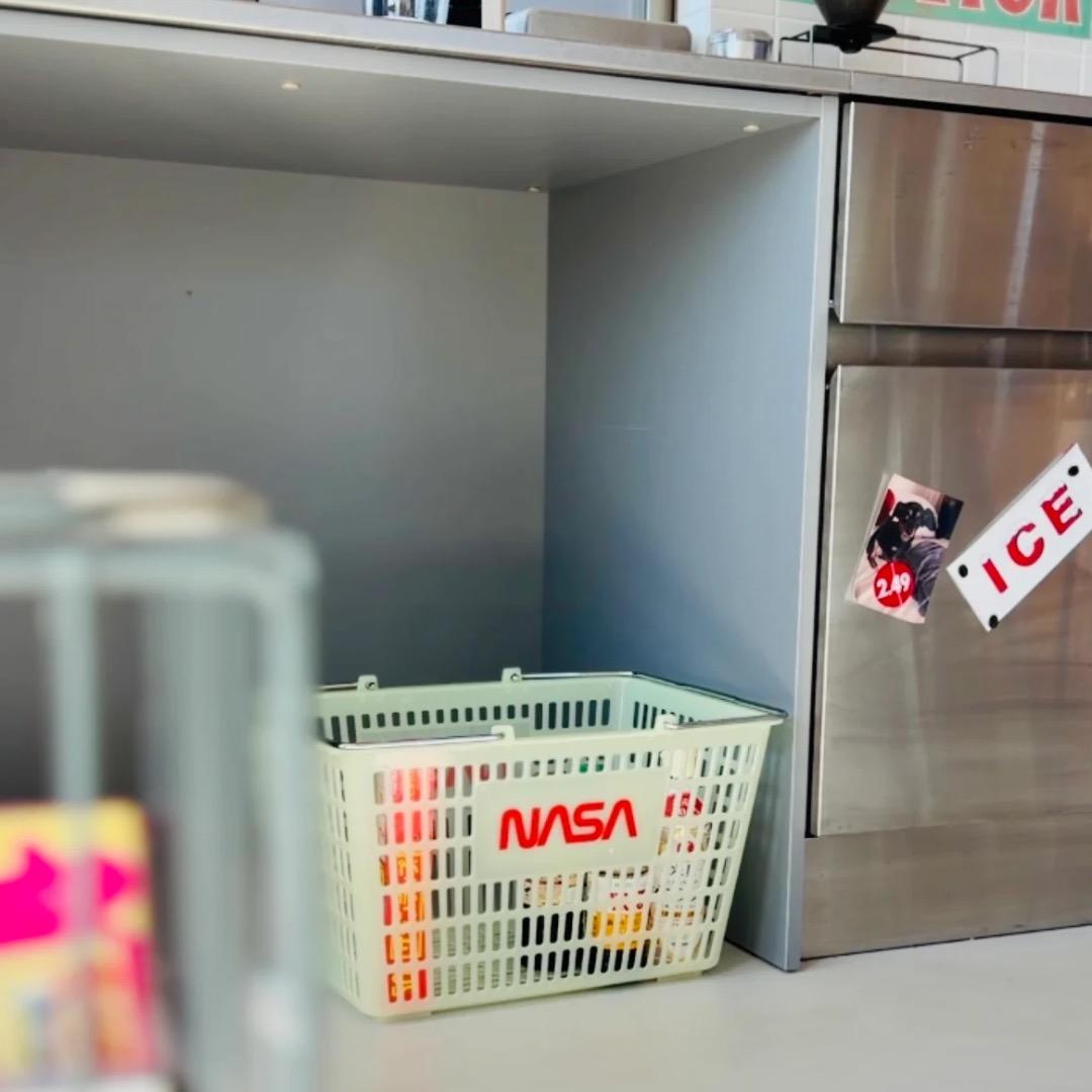 蓄光 × NASA。ずるいショッピングバスケット。 アメリカ業務用 暗闇で光る！