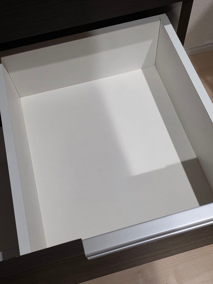 ①ニトリ　キッチンボード　食器棚