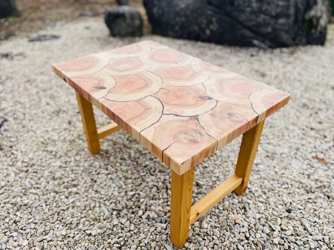 杉とヒノキのサイドテーブル／レジン仕上げ(表面) ローテーブル