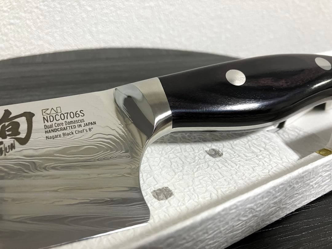 貝印 旬Nagare Black シェフズ 200mm 新品未使用 - メルカリ