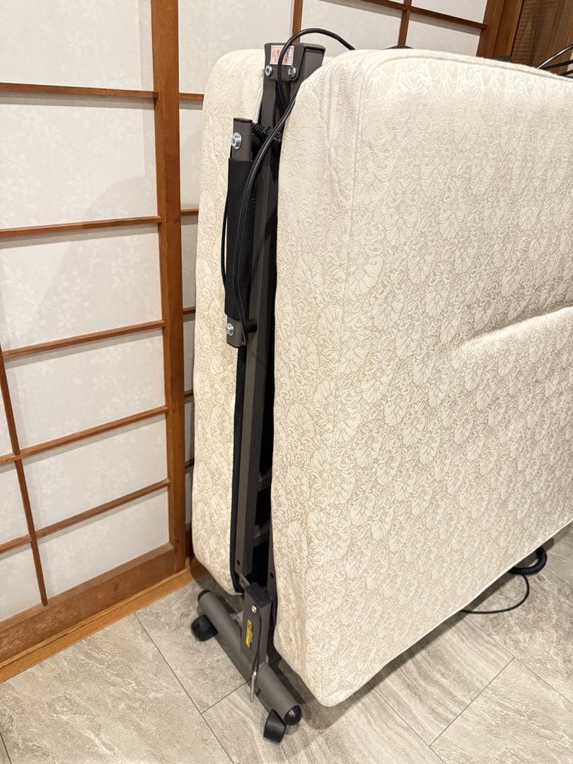 特別価格‼️ 直接→¥14,500 IRIS 電動リクライニングベッド