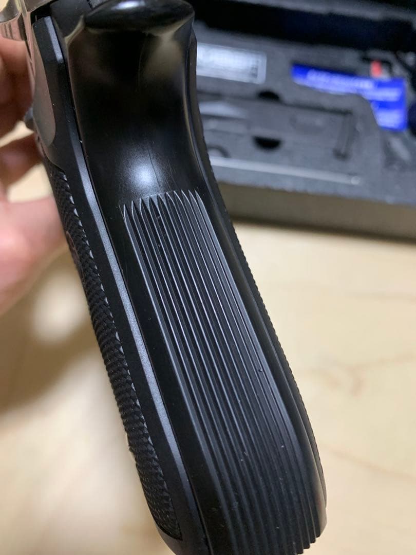 東京マルイM92Fガスブローバック　ハーフシルバー固定ホップ、デッコキング機能無