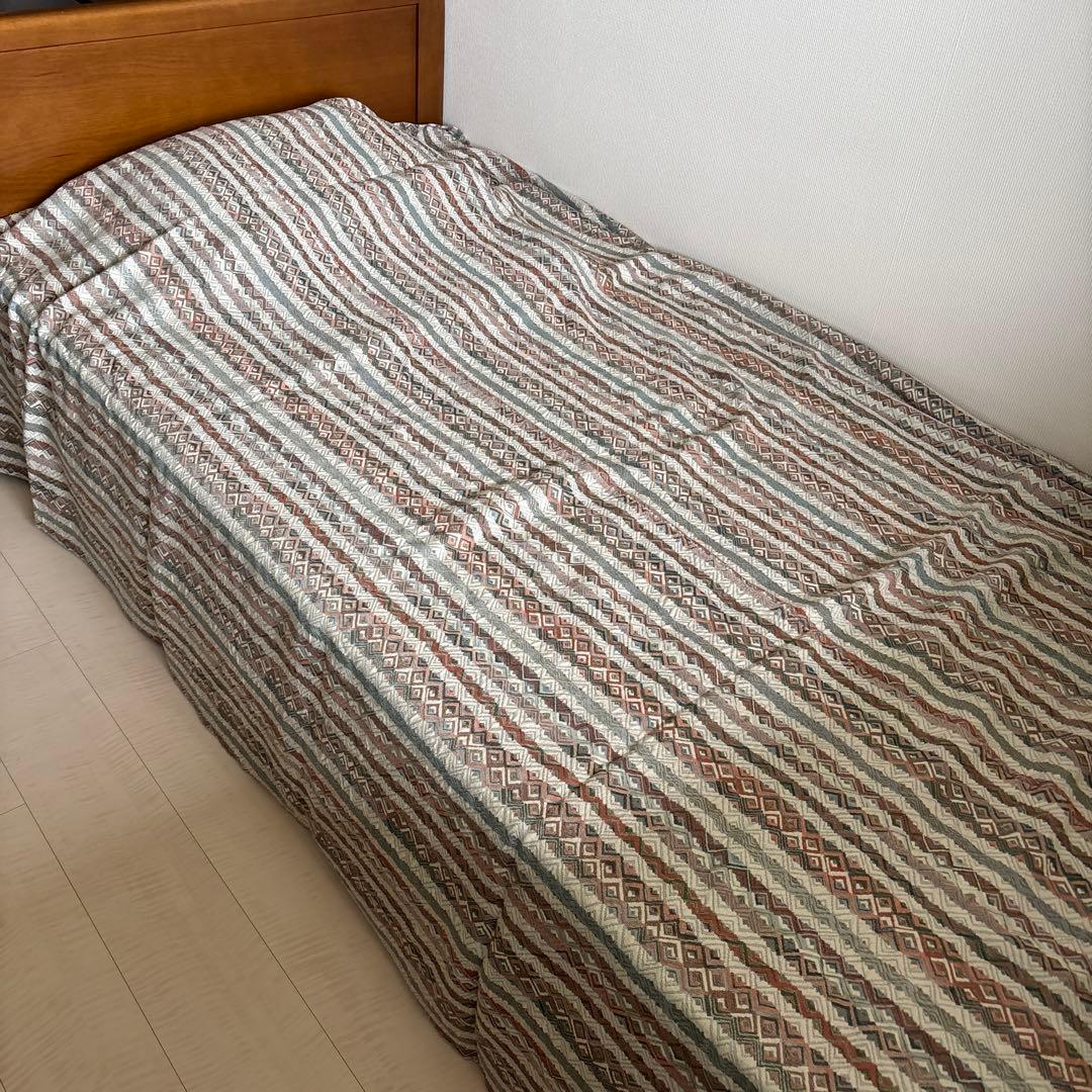川島織物 幾何学模様ベットカバー