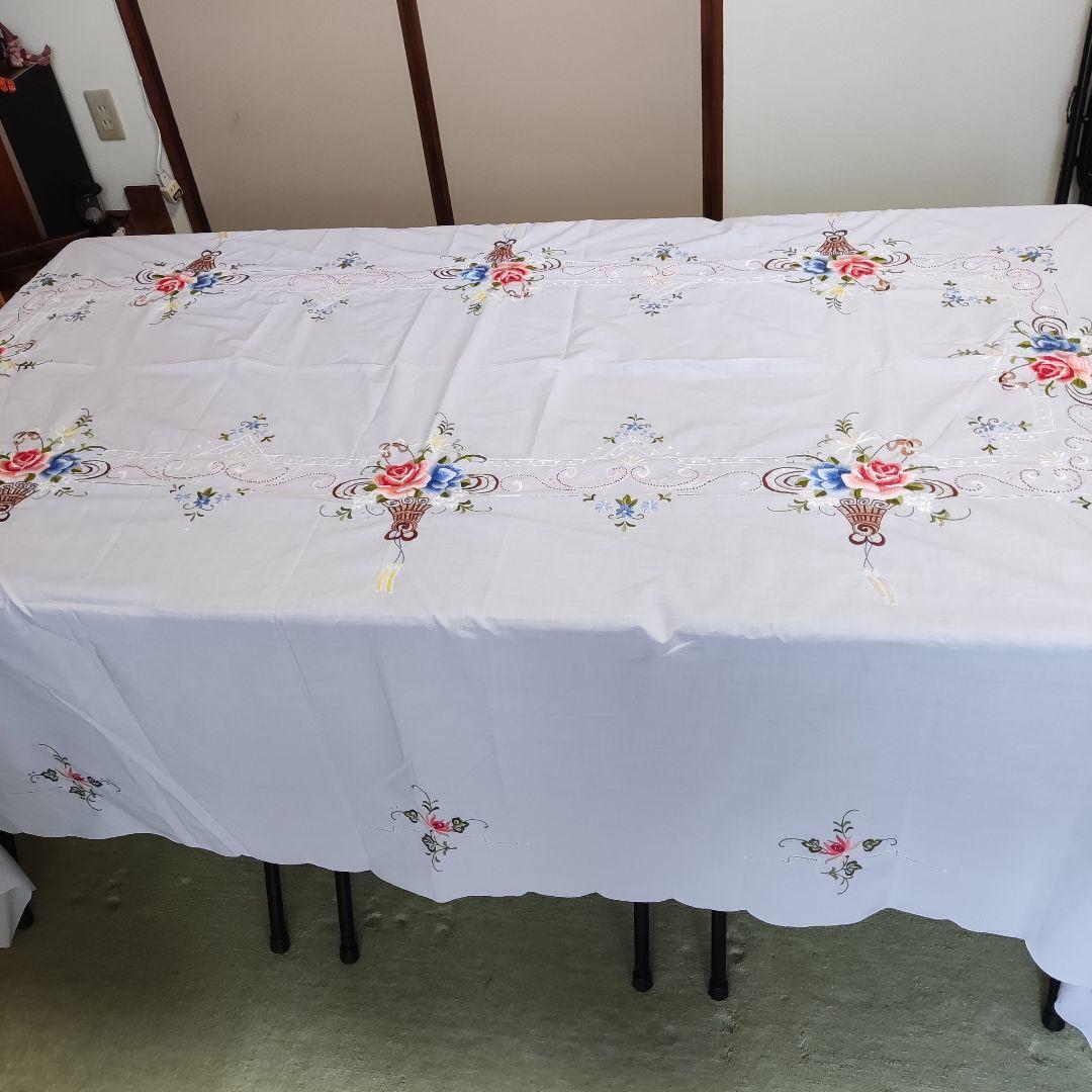② 大判テーブルクロス と ナプキン12枚 蚤の市 - メルカリ