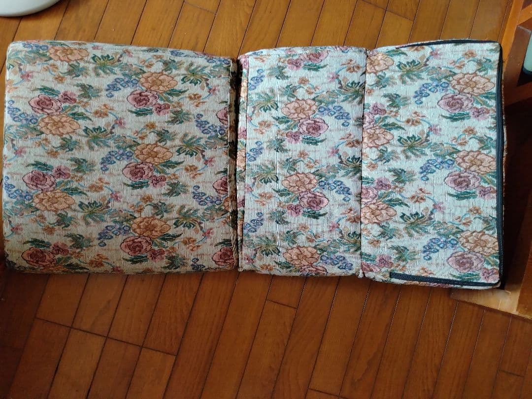 匿名配送足なしソファー